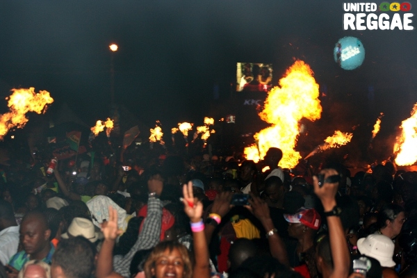 Patrons blazing up the night for I Octane on Dance Hall Night © Steve James