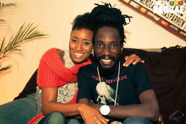 Diana Rutherford and Sizzla backstage © Benjamin Delong