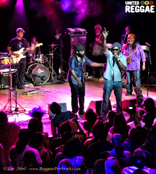 Tarrus Riley and the BLAK SOIL band © Lee Abel