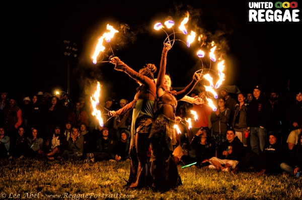 Fire dancers © Lee Abel